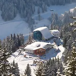 Hotel Berglodge Restaurant Ristis 2*