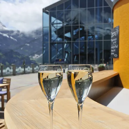 Готель Berglodge Restaurant Ristis 2*
